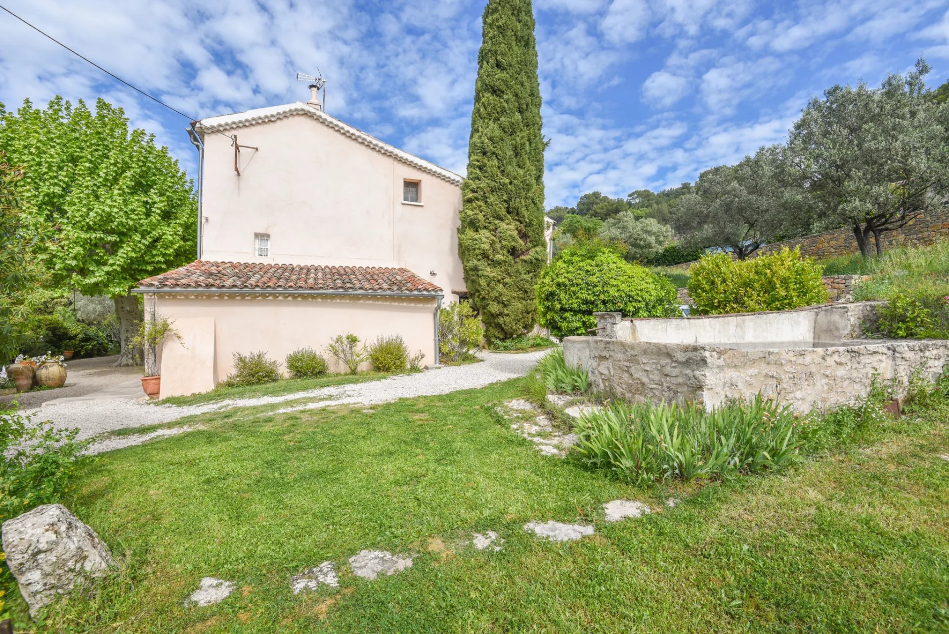 10079 Provence (15).jpg