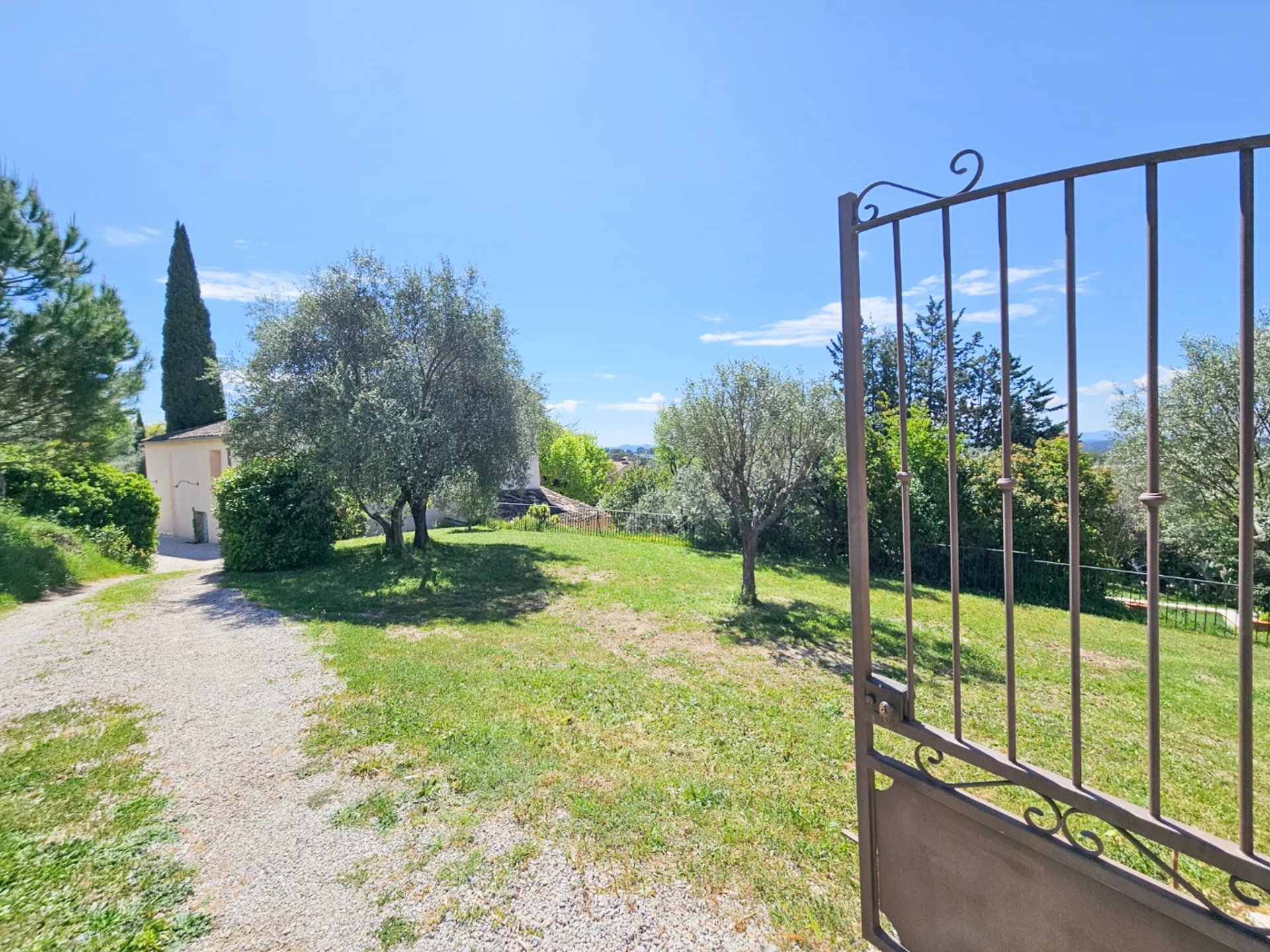 10079 Provence (19).jpg