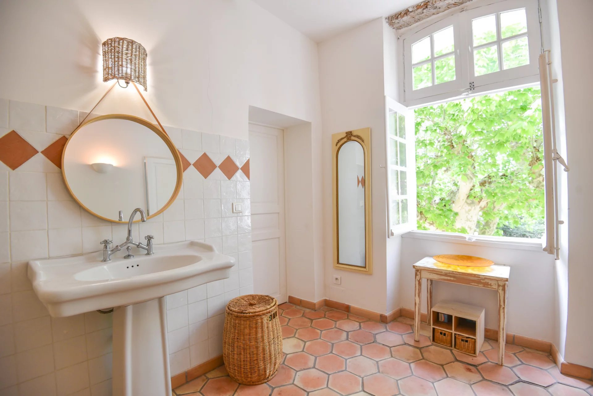 10079 Provence (3).jpg