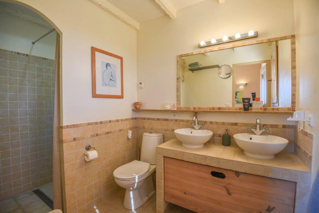 B&D France 10102 Provence (11).jpg