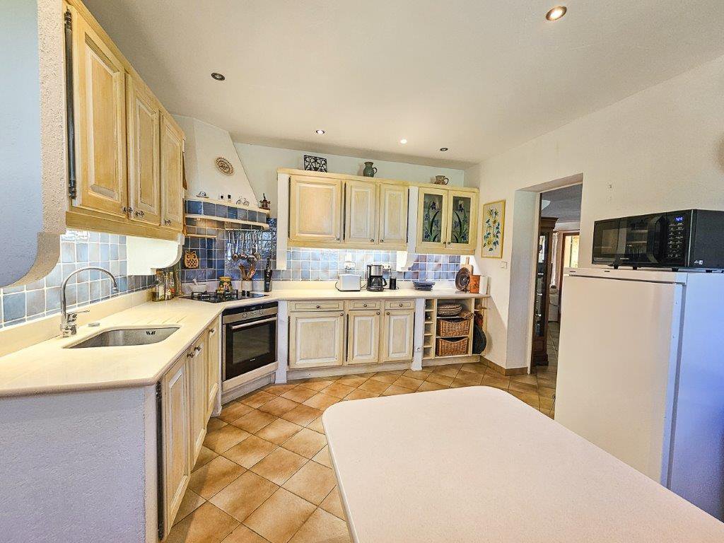 B&D France 10154 Provence (28).jpg