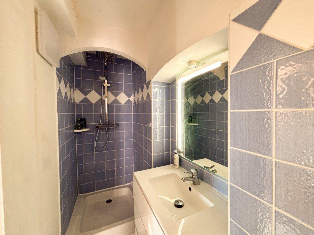 B&D France 10177 Provence (18).jpg