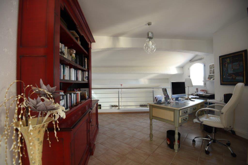 B&D France 10193 Provence (79).jpg