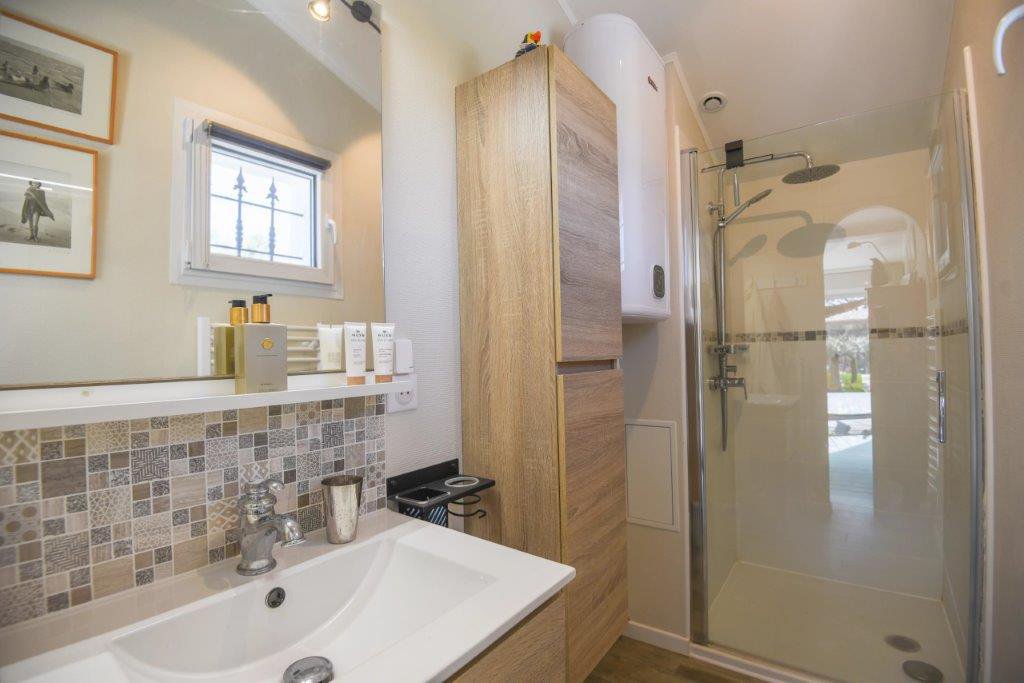 B&D France 10198 Provence (12).jpg