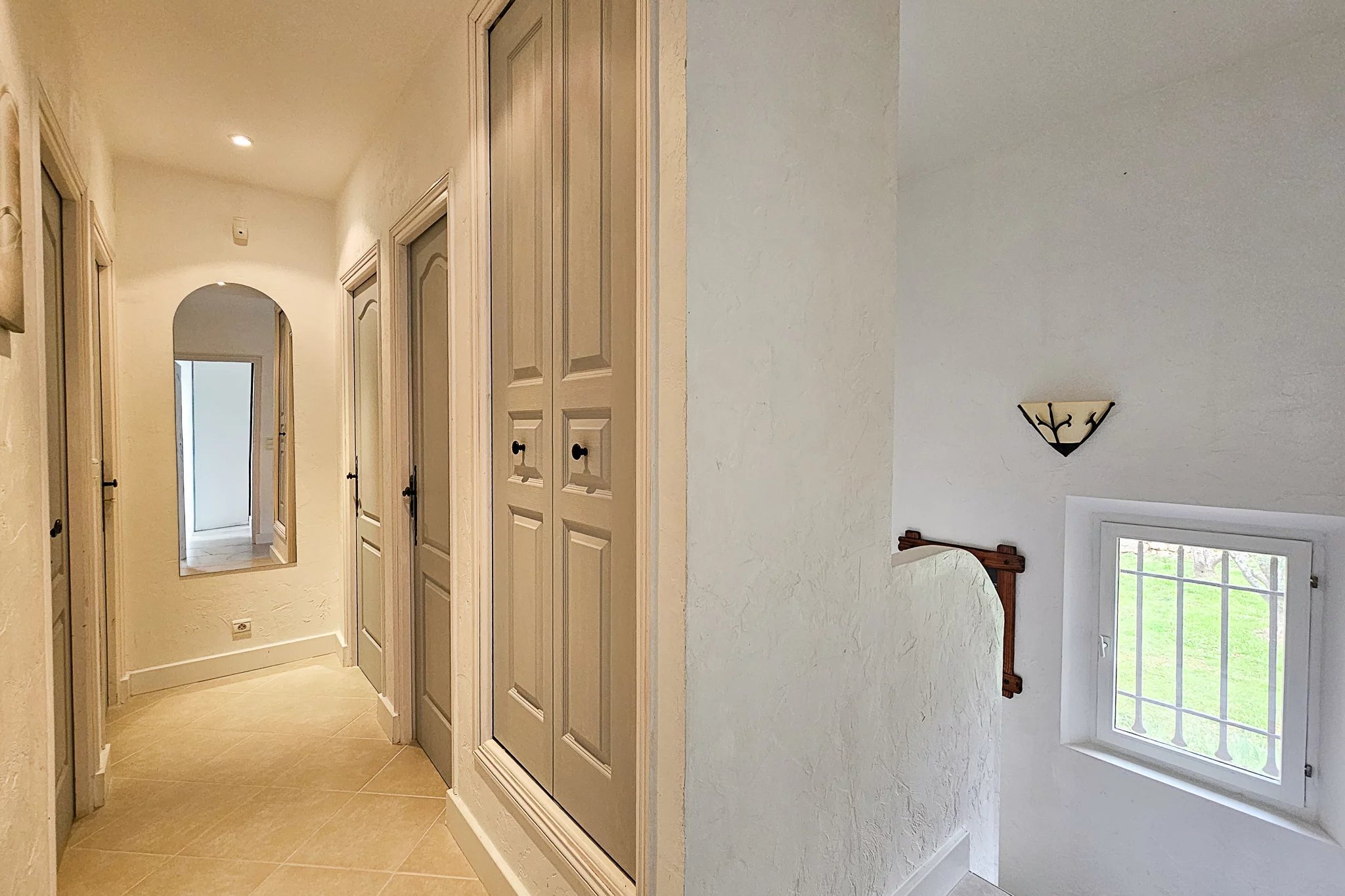 B&D France 10199 Provence (10).jpg