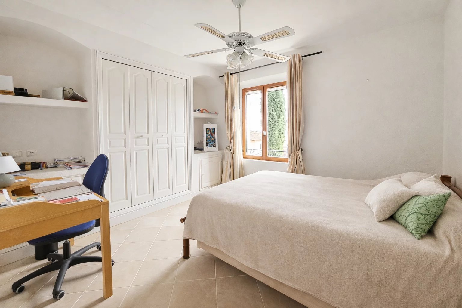 B&D France 10199 Provence (13).jpg