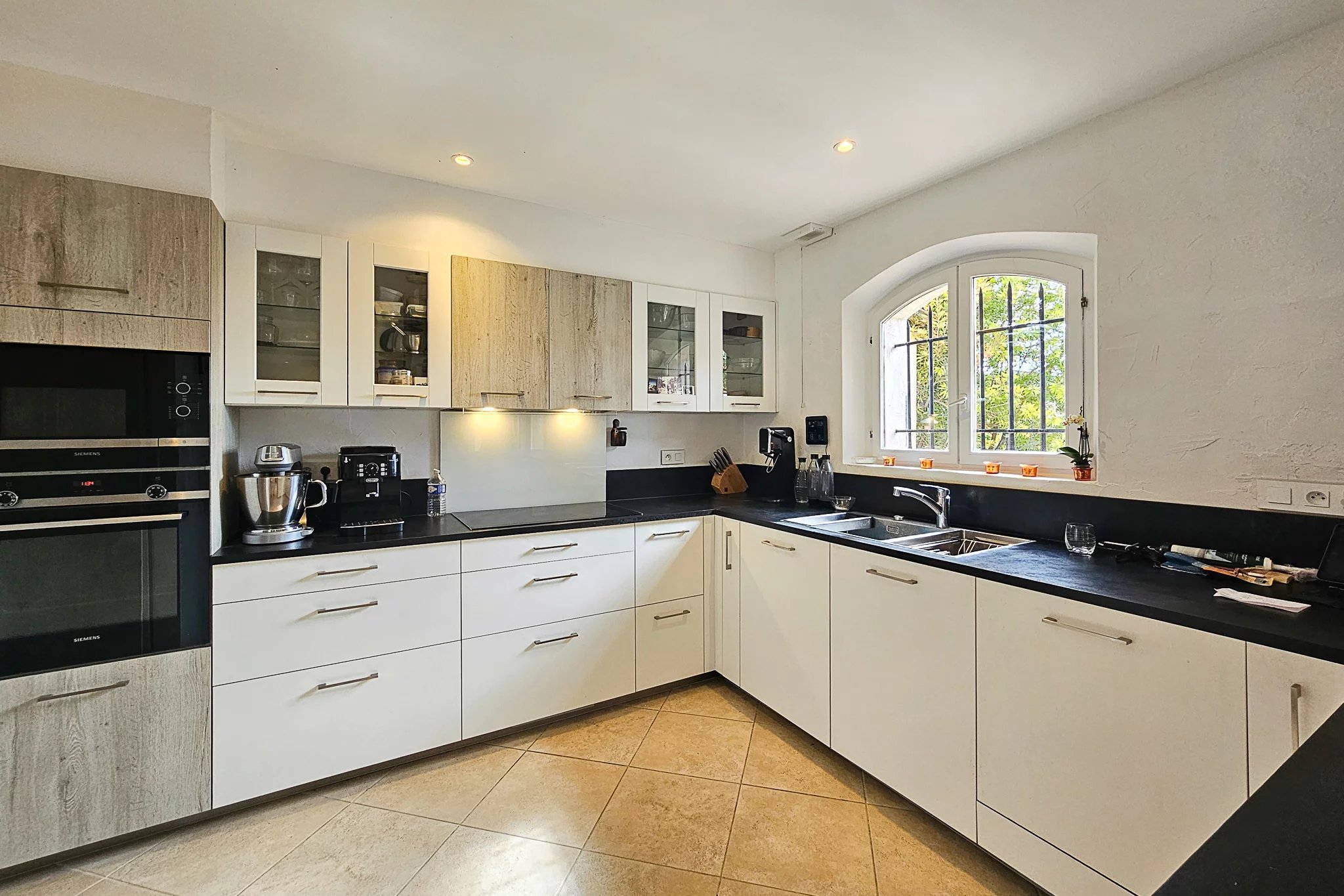 B&D France 10199 Provence (4).jpg