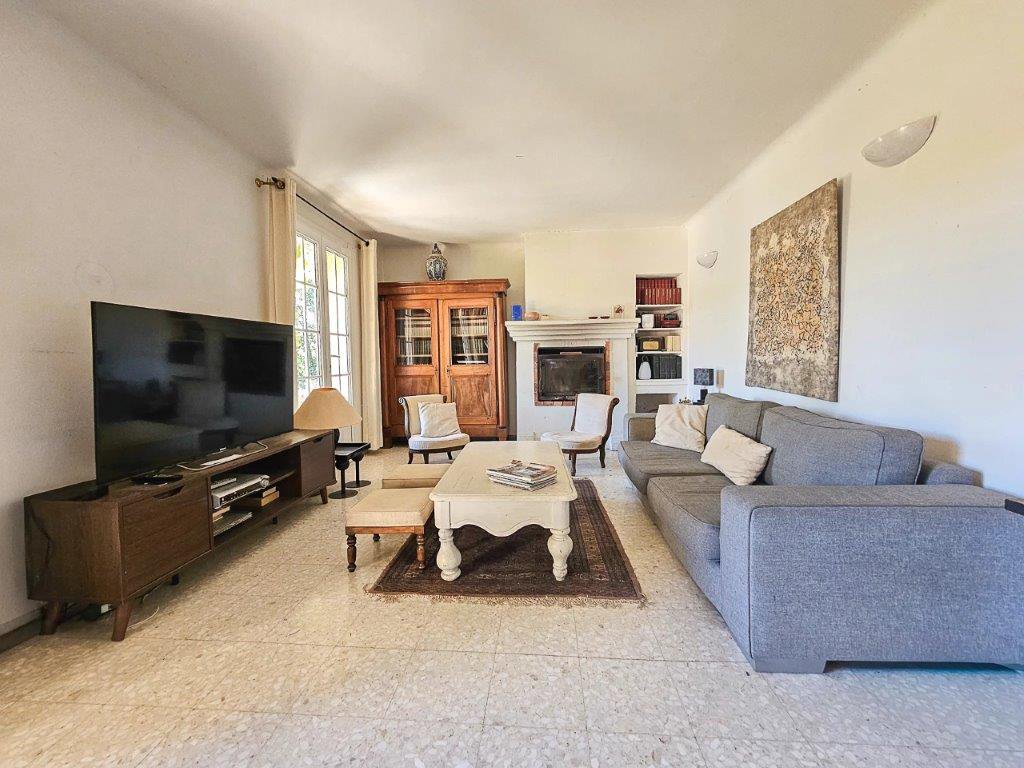 B&D France 10202 Provence (14).jpg