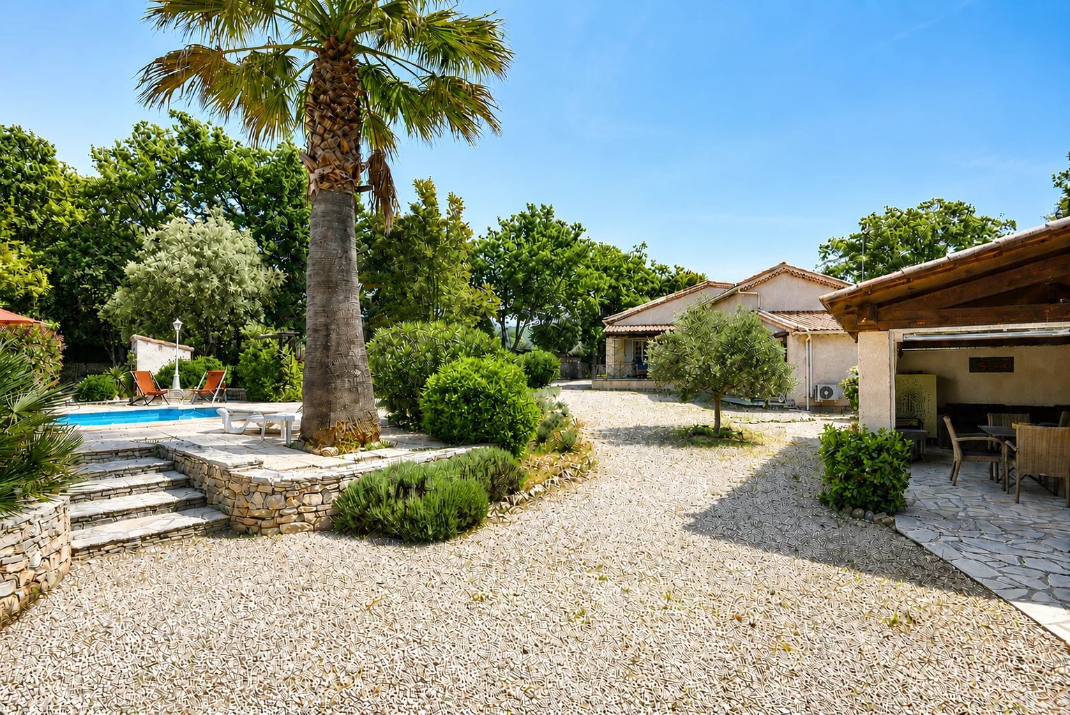 B&D France 10209 Provence (19).jpg