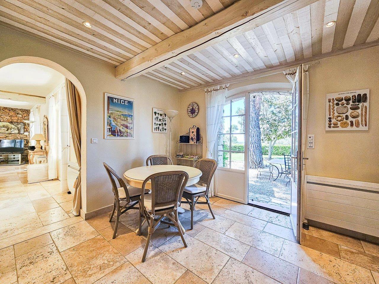 B&D France 10212 Provence (11).jpg