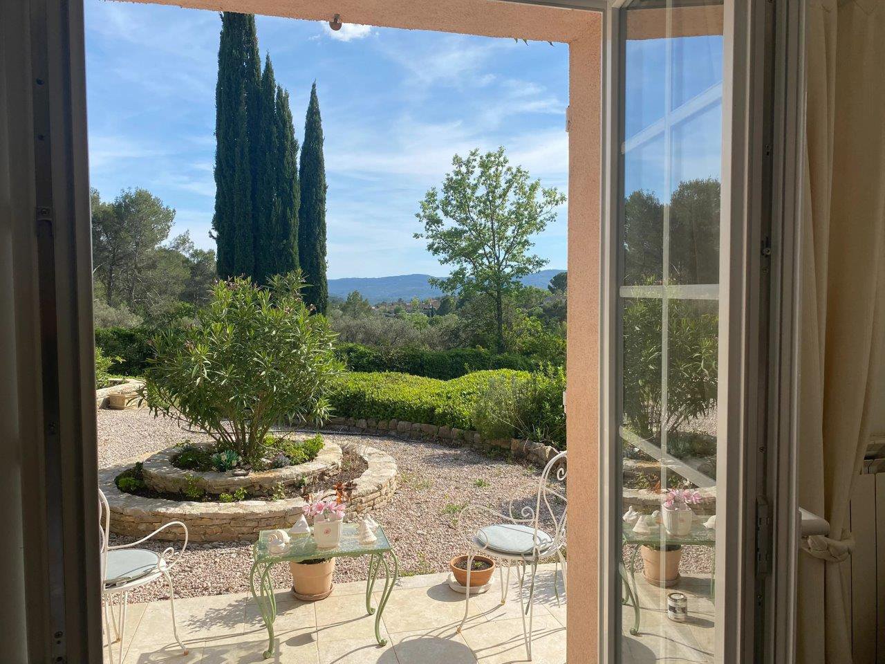B&D France 10215 Provence (19).jpg