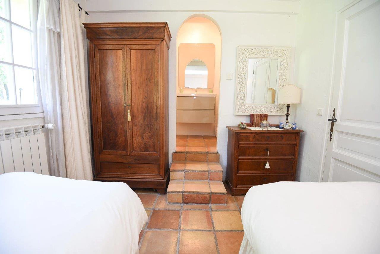 B&D France 10215 Provence (26).jpg