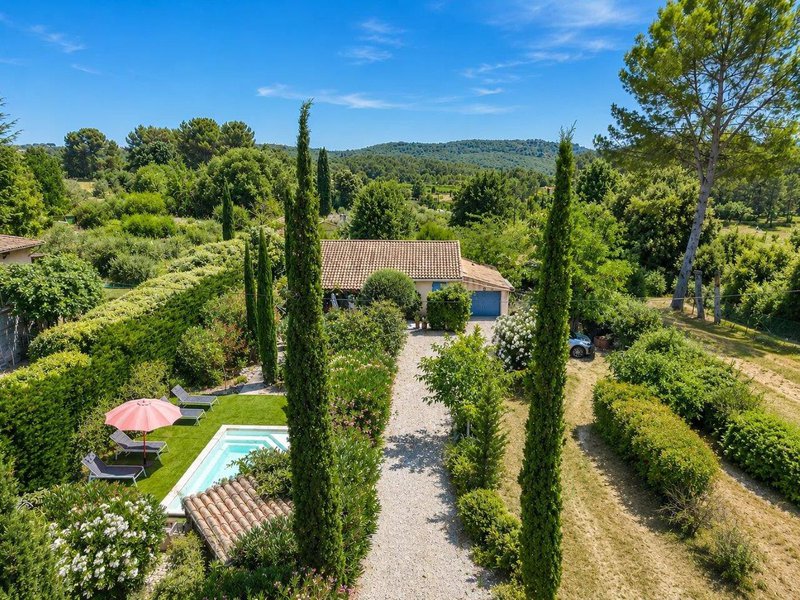 B&D France 10222 Provence (14).jpg