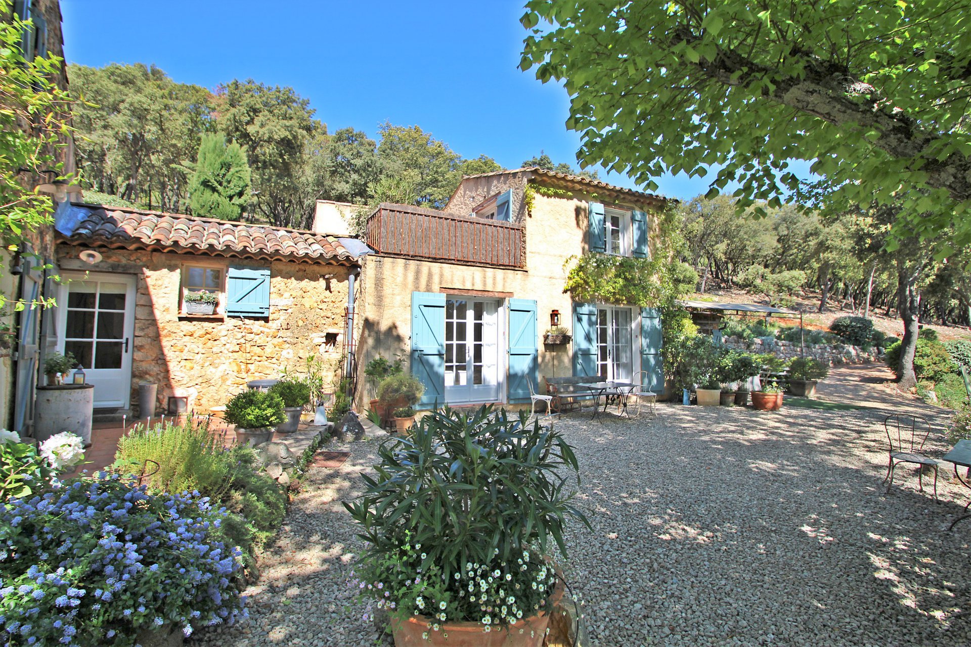 B&D France 1652 Provence (31).jpg