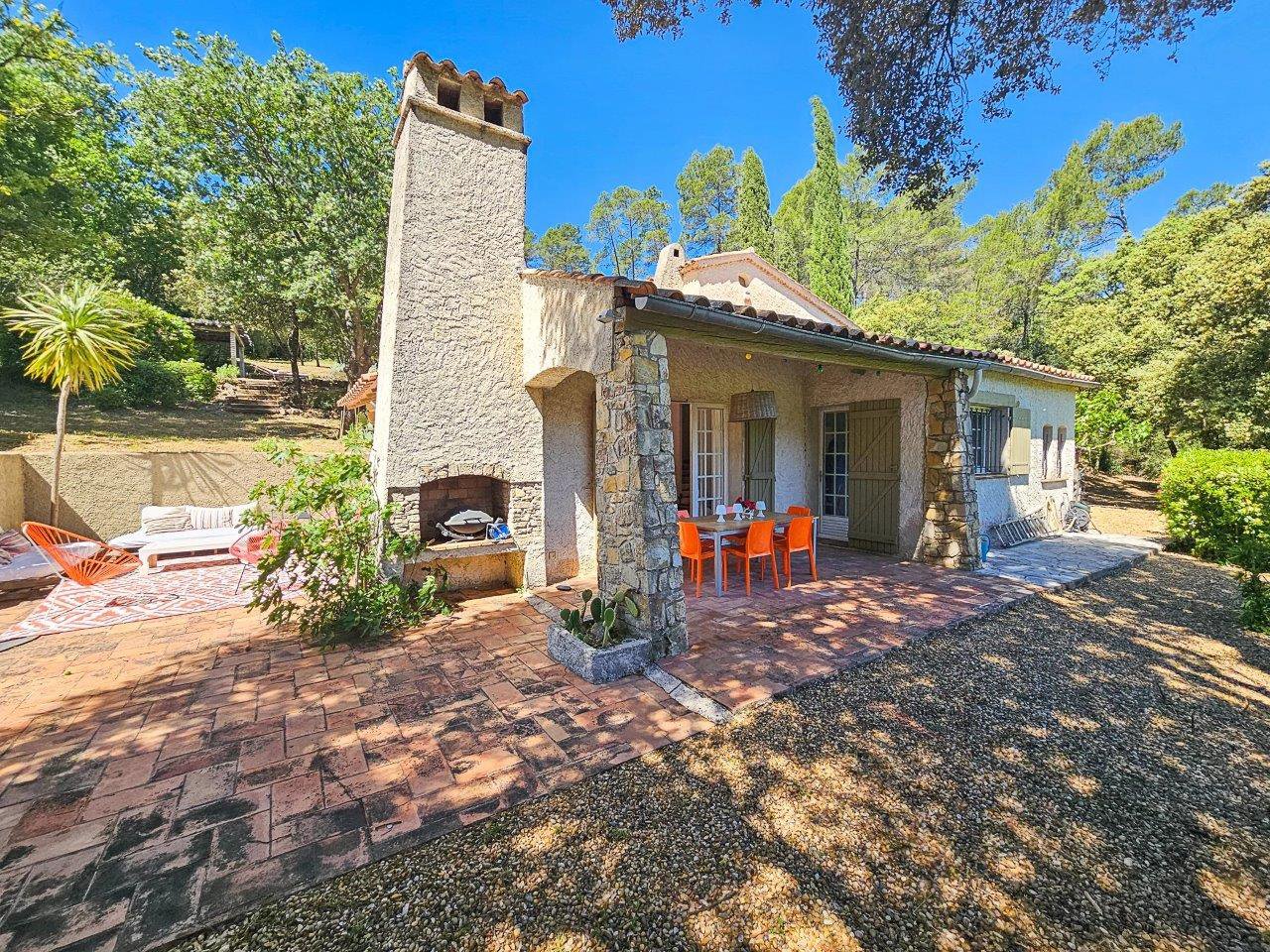 B&D France 20213 Provence (29).jpg