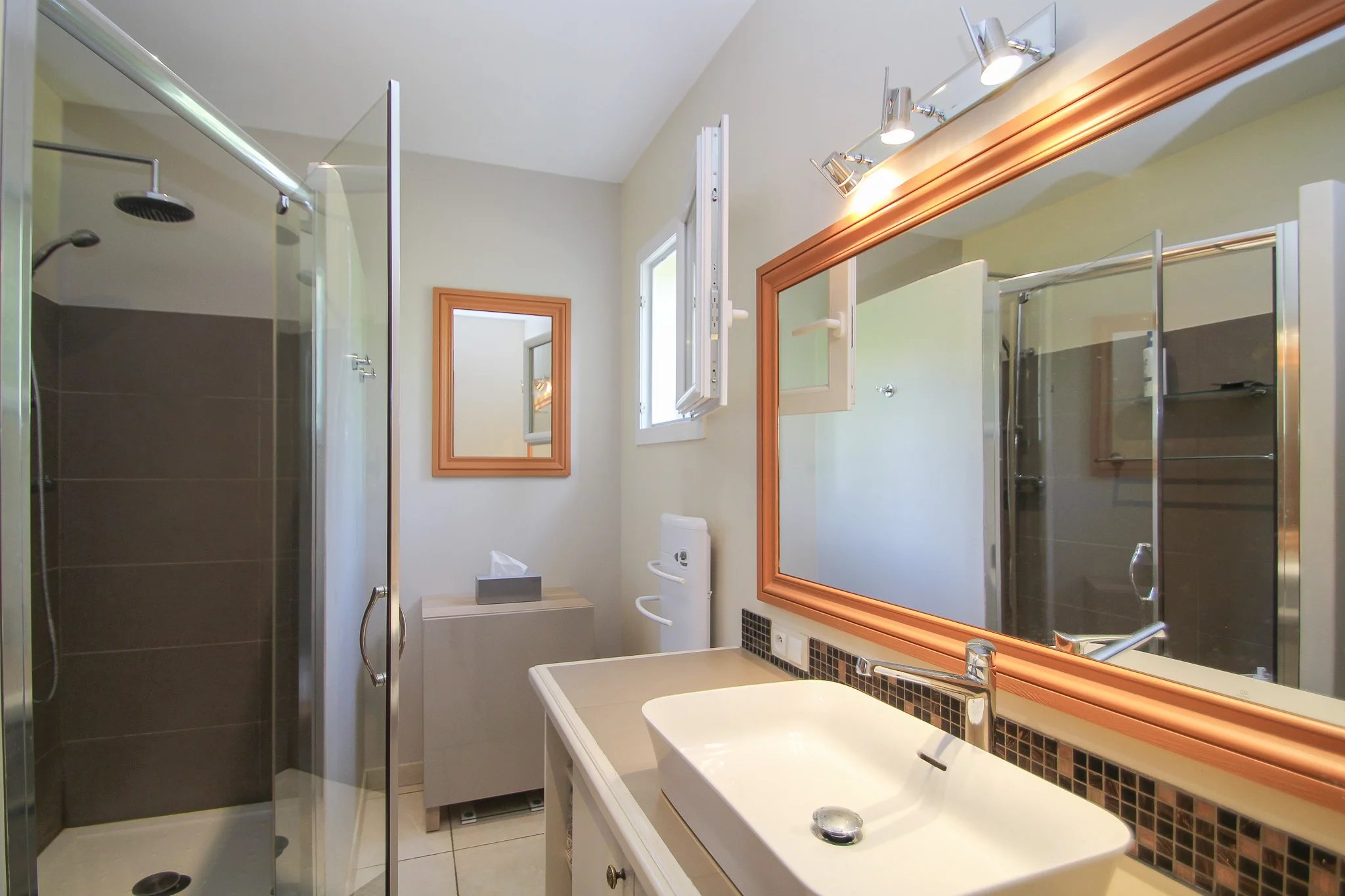 B&D France 3338 Provence (2).jpg