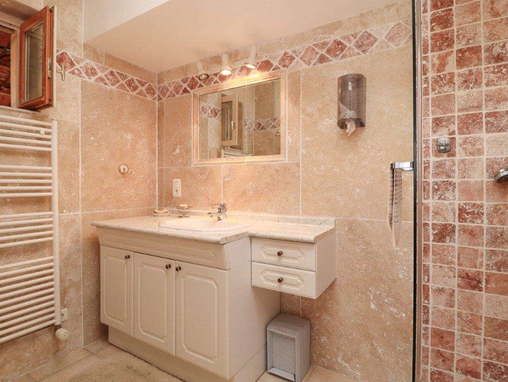 B&D France 3360 Provence (19).jpg