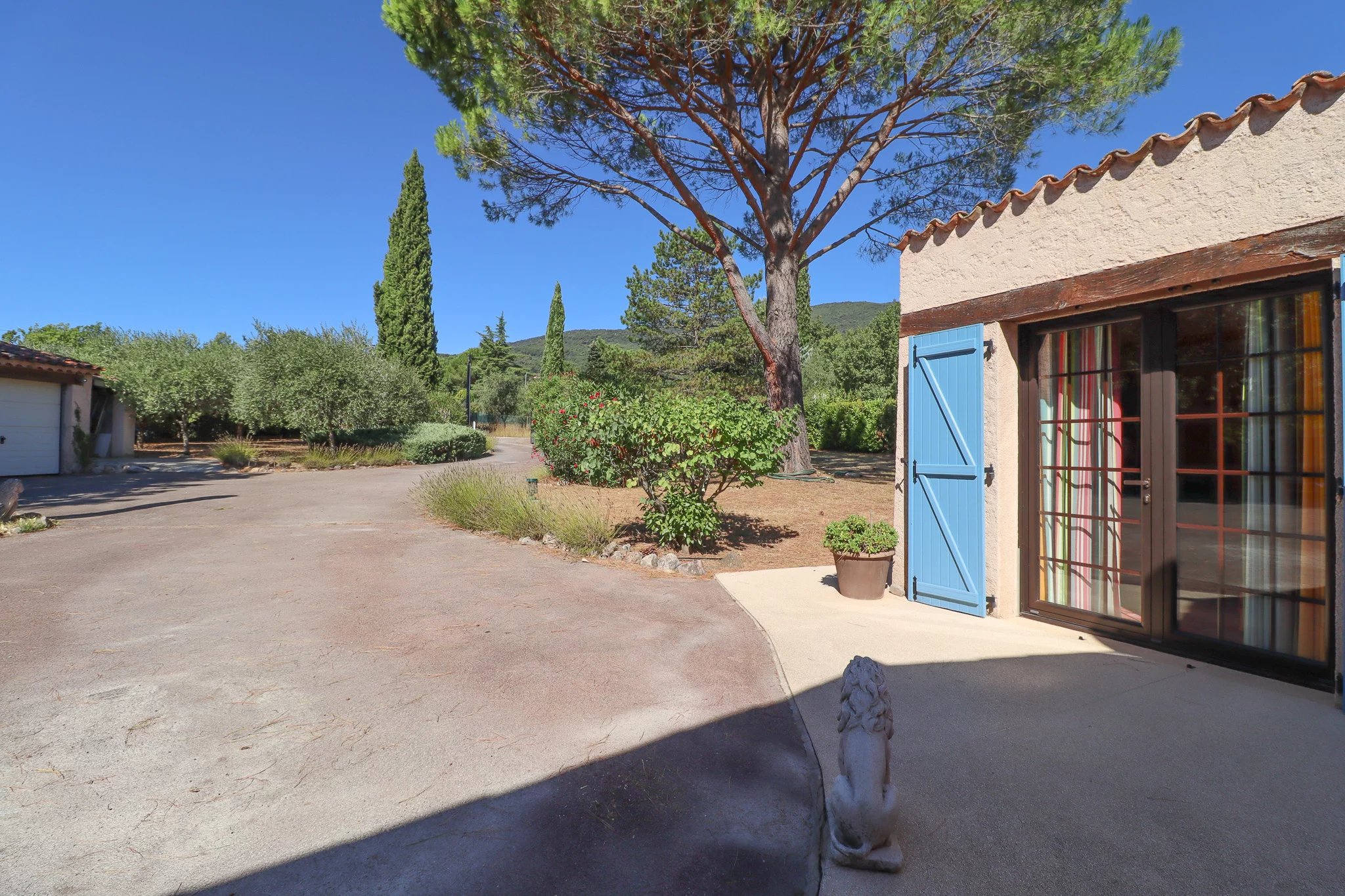 B&D France 3395 Provence (17).jpg