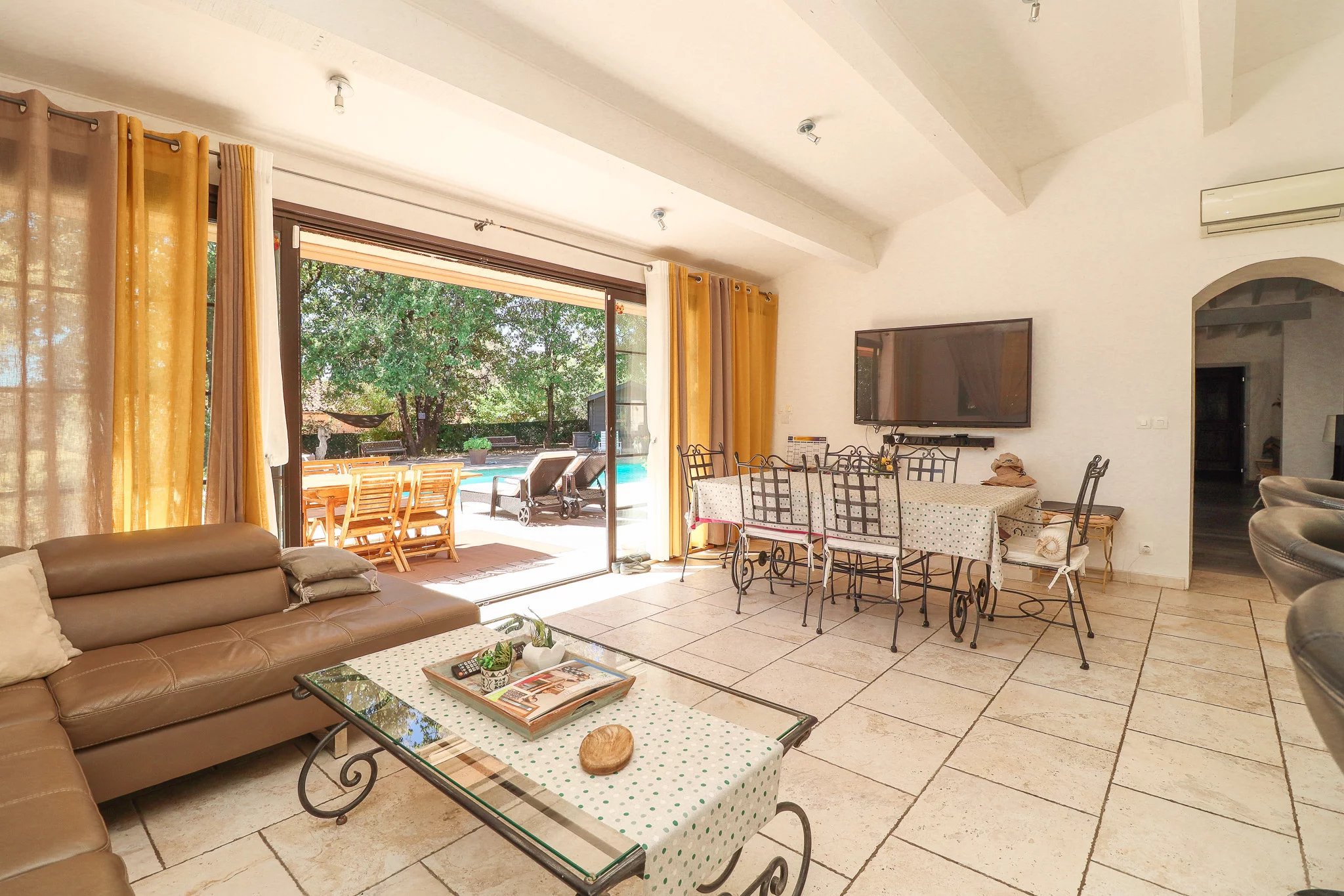 B&D France 3395 Provence (20).jpg