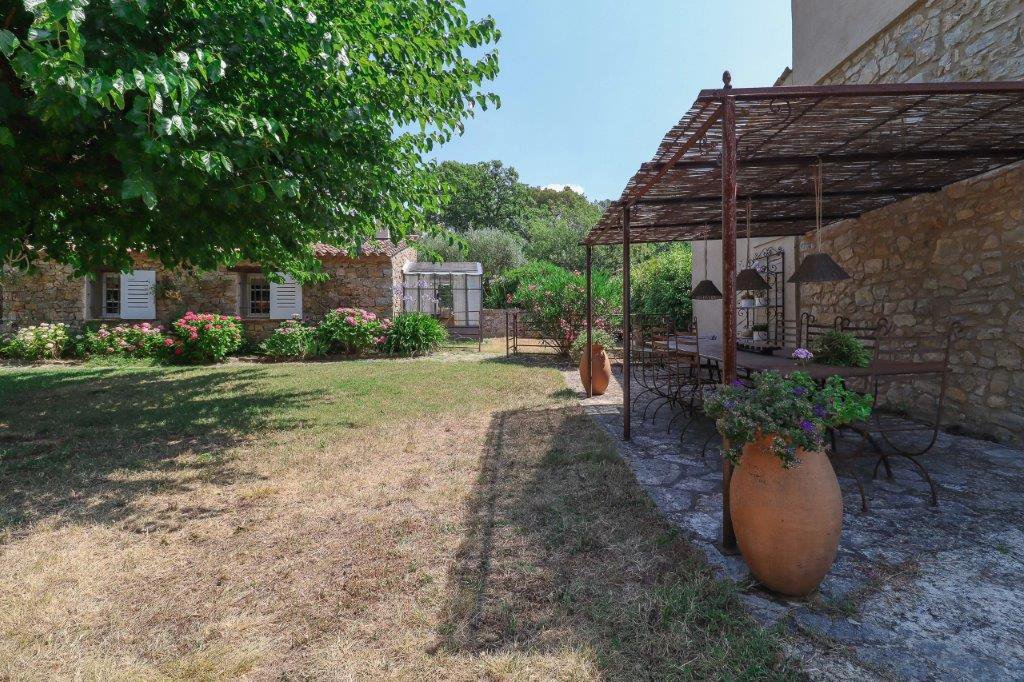 B&D France 3396 Provence (24).jpg