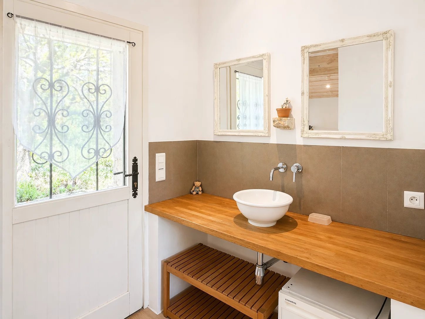 B&D France 3399 Provence (14).jpg