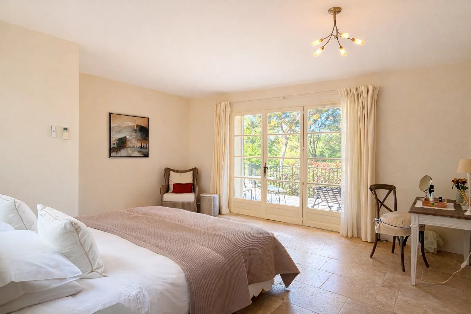 B&D France 3400 Provence (14).jpg