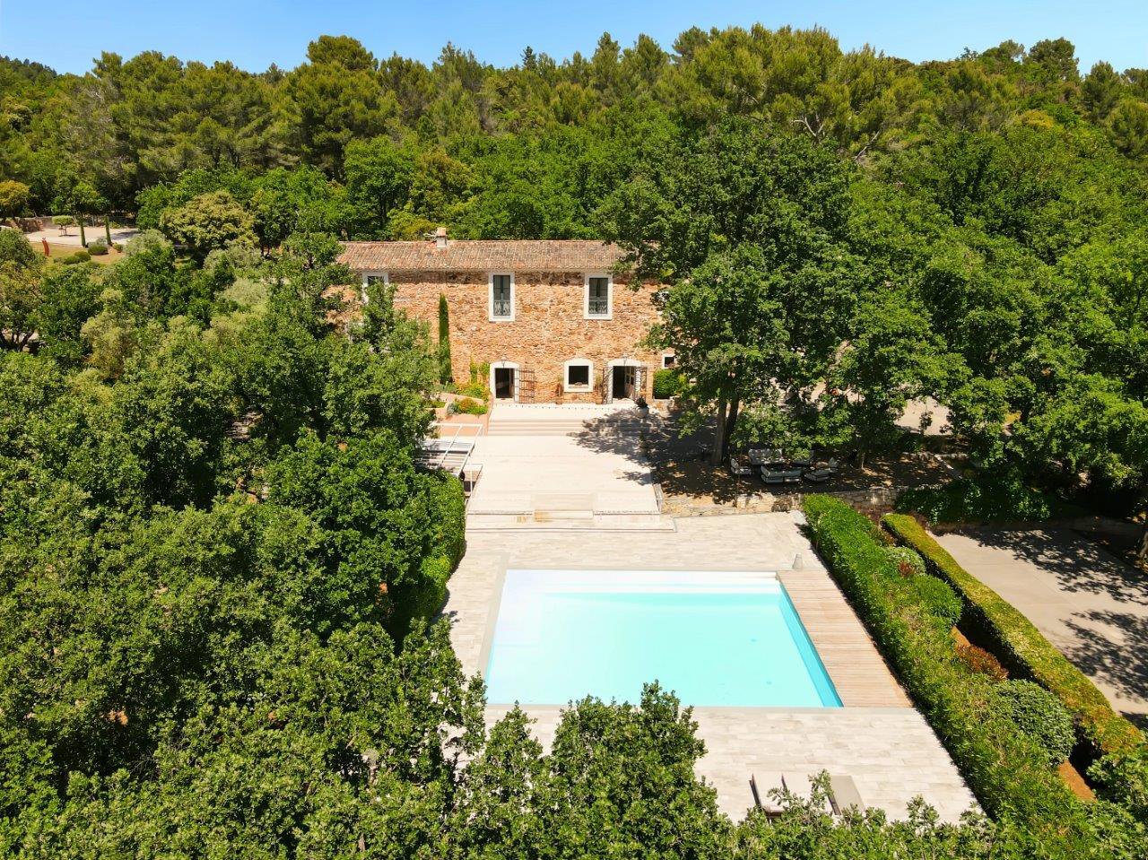 B&D France 3407 Provence (27).jpg