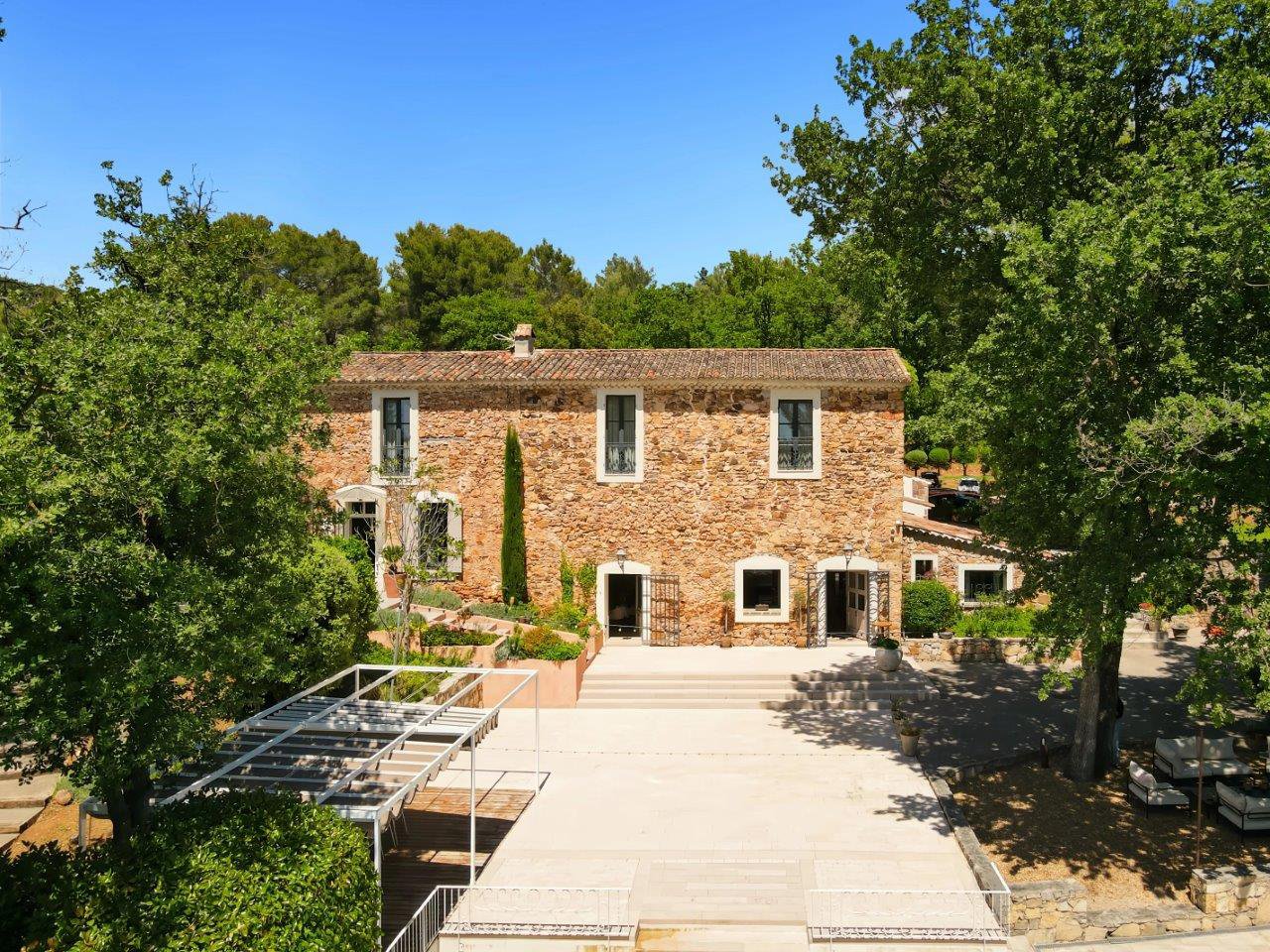 B&D France 3407 Provence (33).jpg