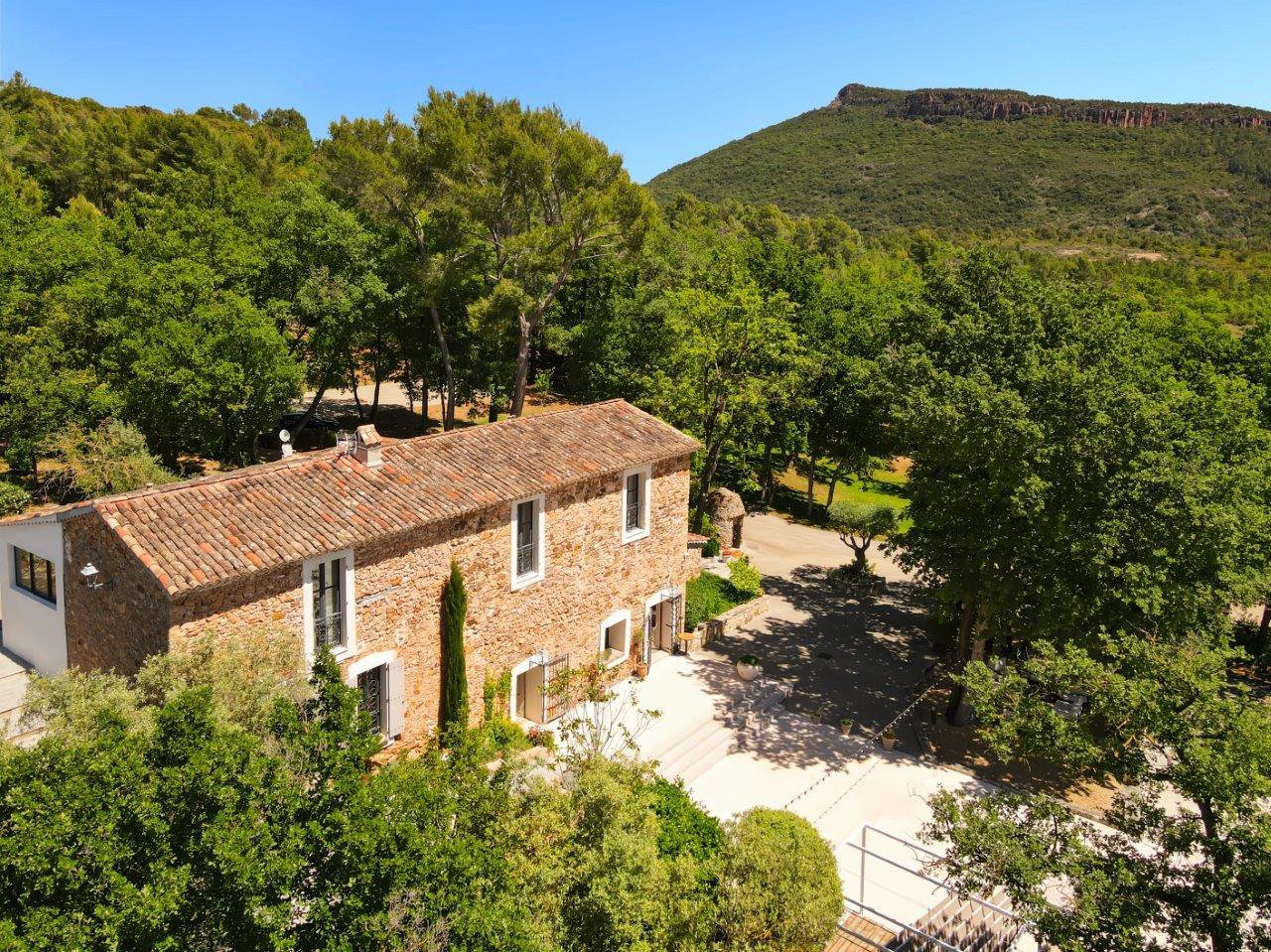B&D France 3407 Provence (34).jpg