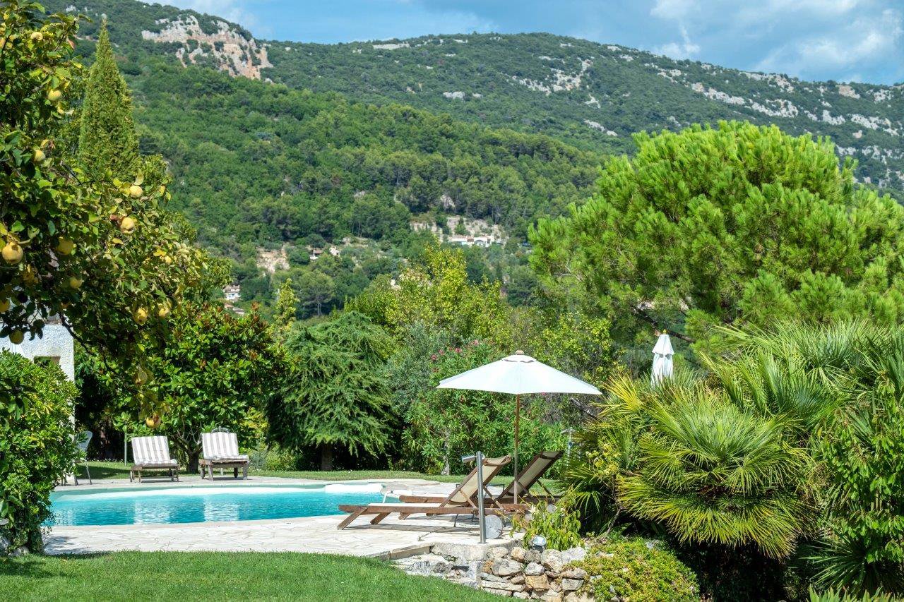 B&D France 3408 Provence (24).jpg