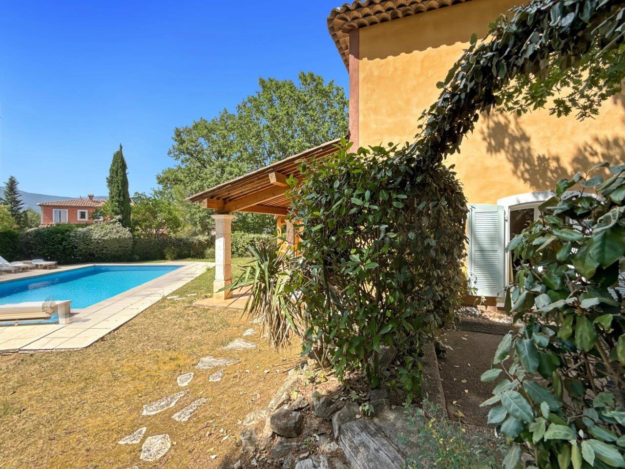 B&D France 3409 Provence (17).jpg