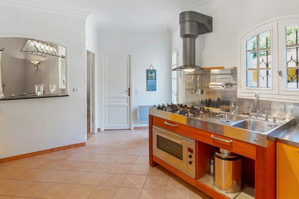 B&D France 4044 Cannes (27).jpg