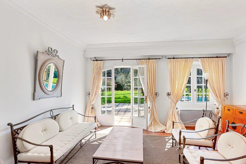 B&D France 4044 Cannes (4).jpg