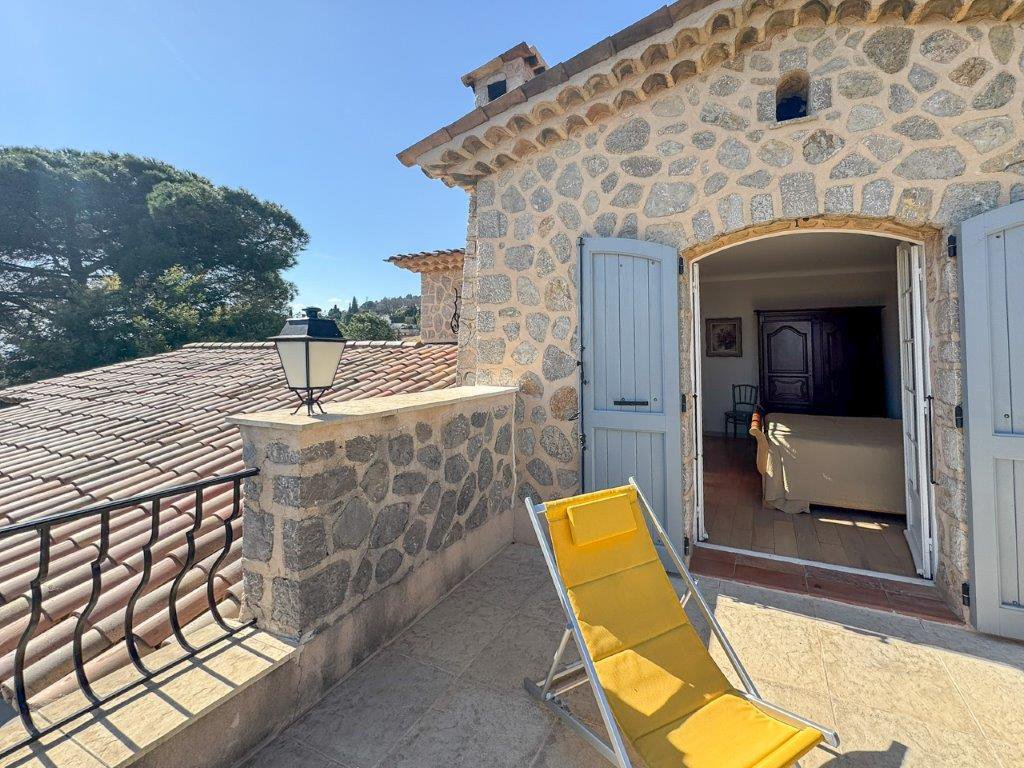 B&D France 4051 Côte d'Azur (33).jpg