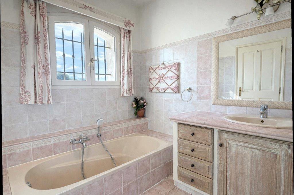 B&D France 4069 Côte d'Azur (10).jpg