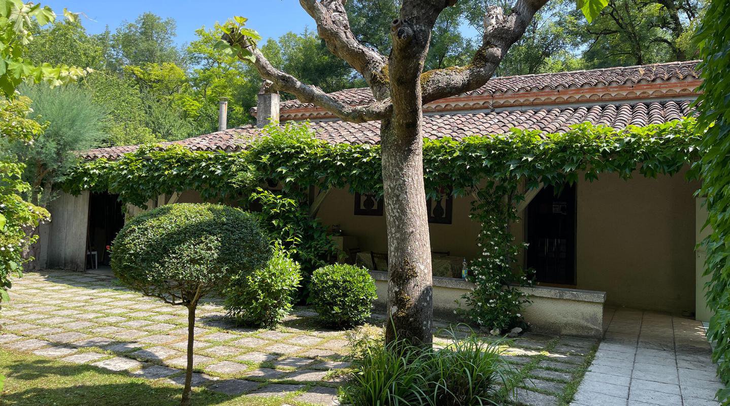 B&D France 435287 (16).jpg