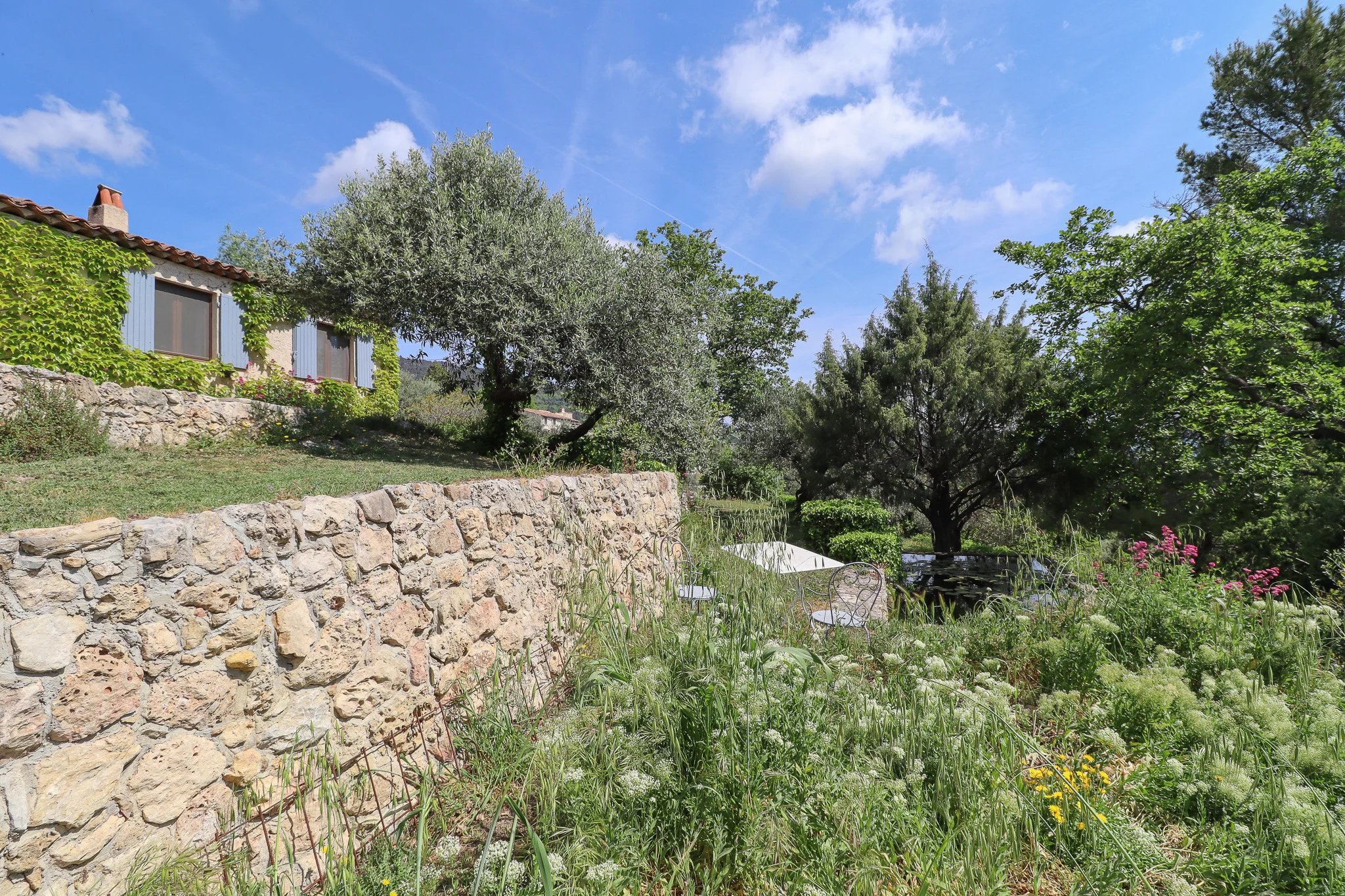 B&D France Provence 3416 (14).jpg